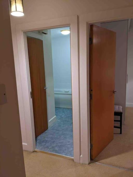 Beautiful 2 Bed Apt In Grand Canal Dublin Extérieur photo